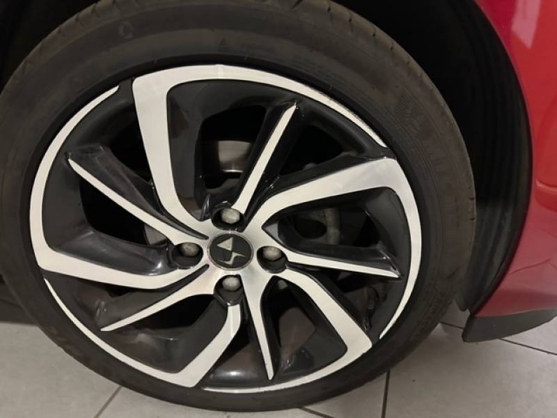 DS 3 (2) 1.6 BLUEHDI 100 S S SO CHIC