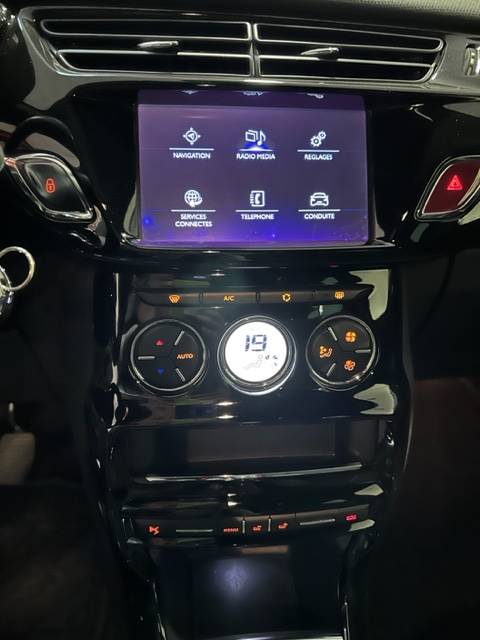 DS 3 (2) 1.6 BLUEHDI 100 S S SO CHIC