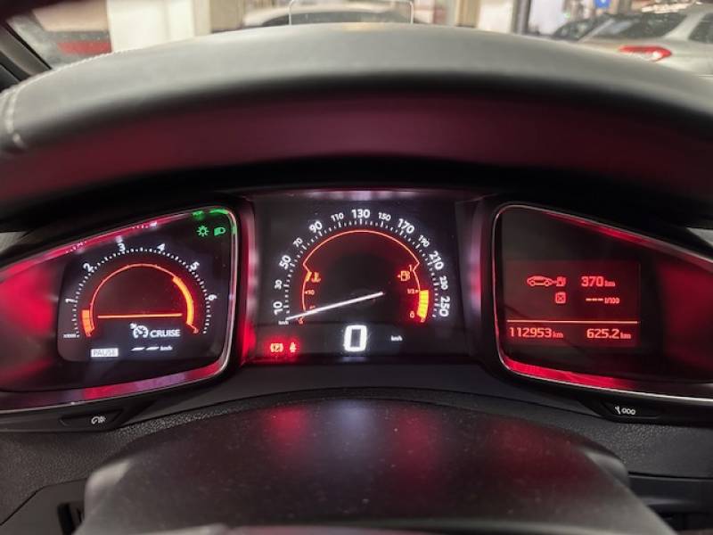 Citroën DS5 2012 faible kilométrage, bonne affaire avec 5 portes et coffre moyen